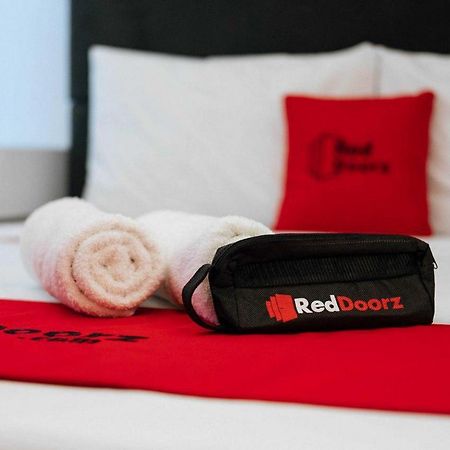 Reddoorz At Hotel Rumberpon Sorong Eksteriør billede