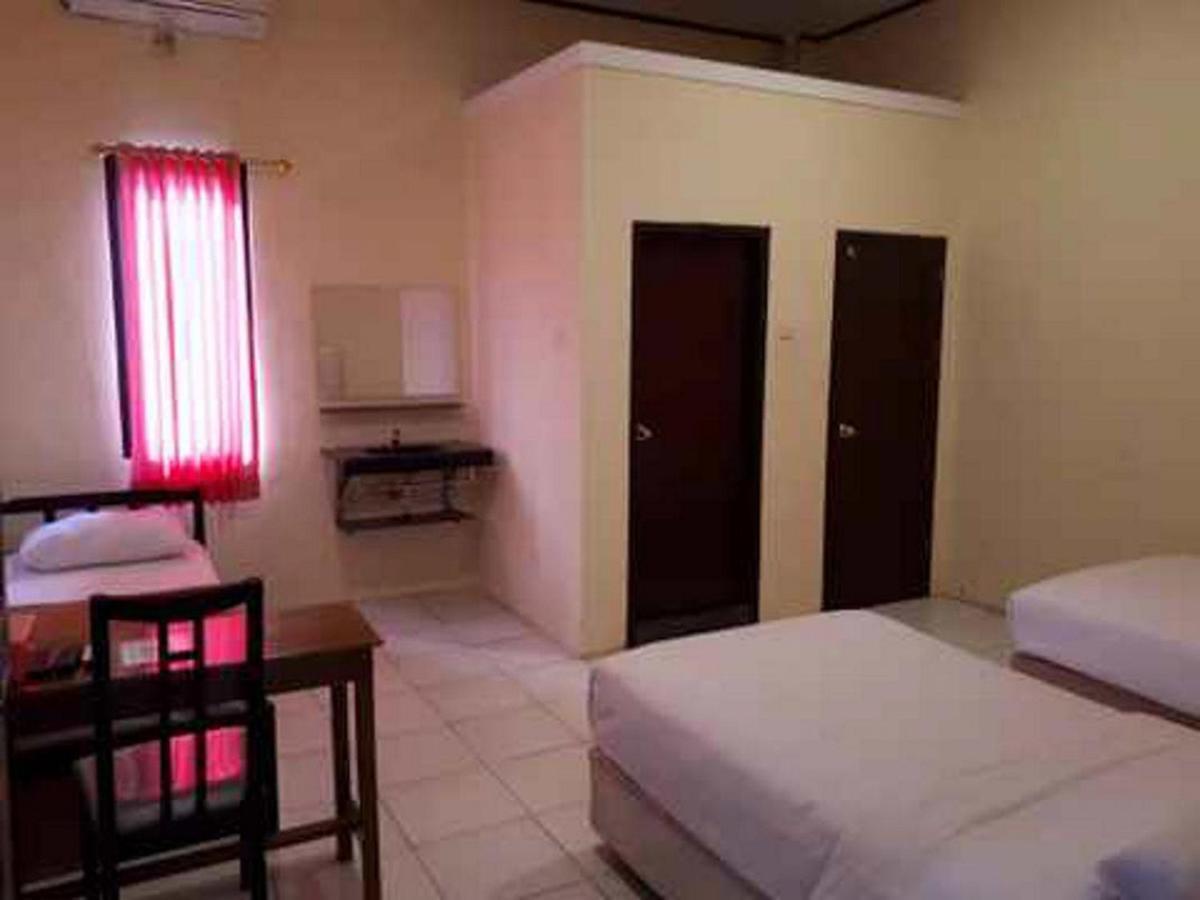 Reddoorz At Hotel Rumberpon Sorong Eksteriør billede