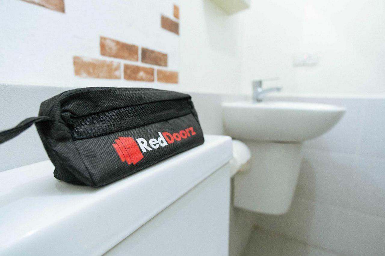 Reddoorz At Hotel Rumberpon Sorong Eksteriør billede