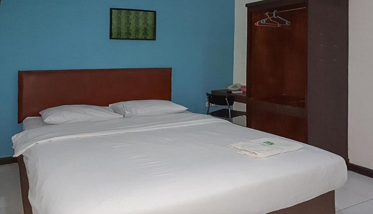 Reddoorz At Hotel Rumberpon Sorong Eksteriør billede