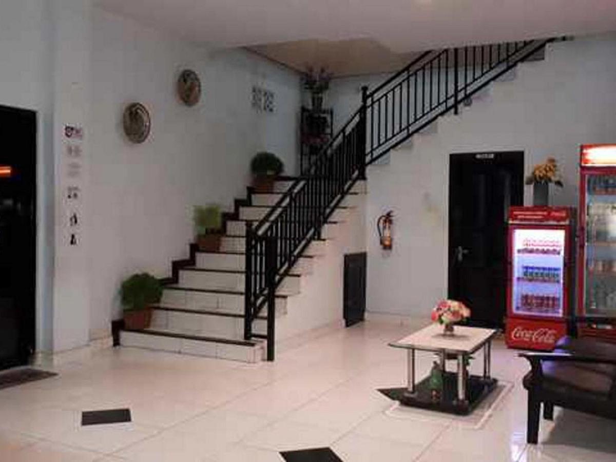 Reddoorz At Hotel Rumberpon Sorong Eksteriør billede