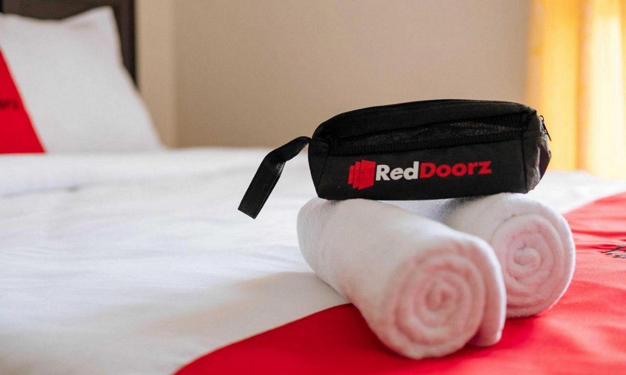 Reddoorz At Hotel Rumberpon Sorong Eksteriør billede